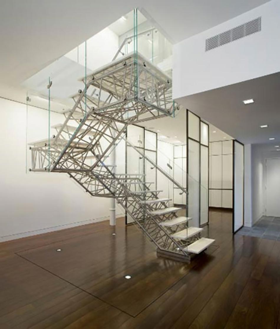 Escalier d'intérieur d'aspect art contemporain