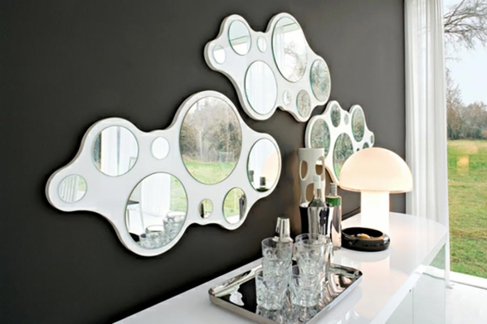 miroirs en déco intérieure futuriste