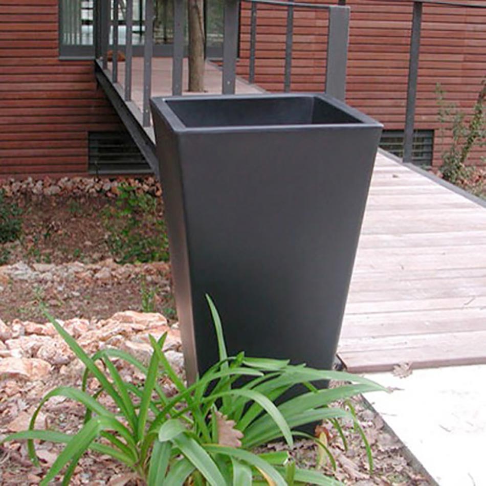 slide y pot vase outdoor