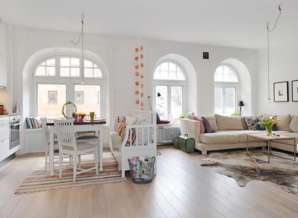 Meuble design en blanc et bois aux formes très simples