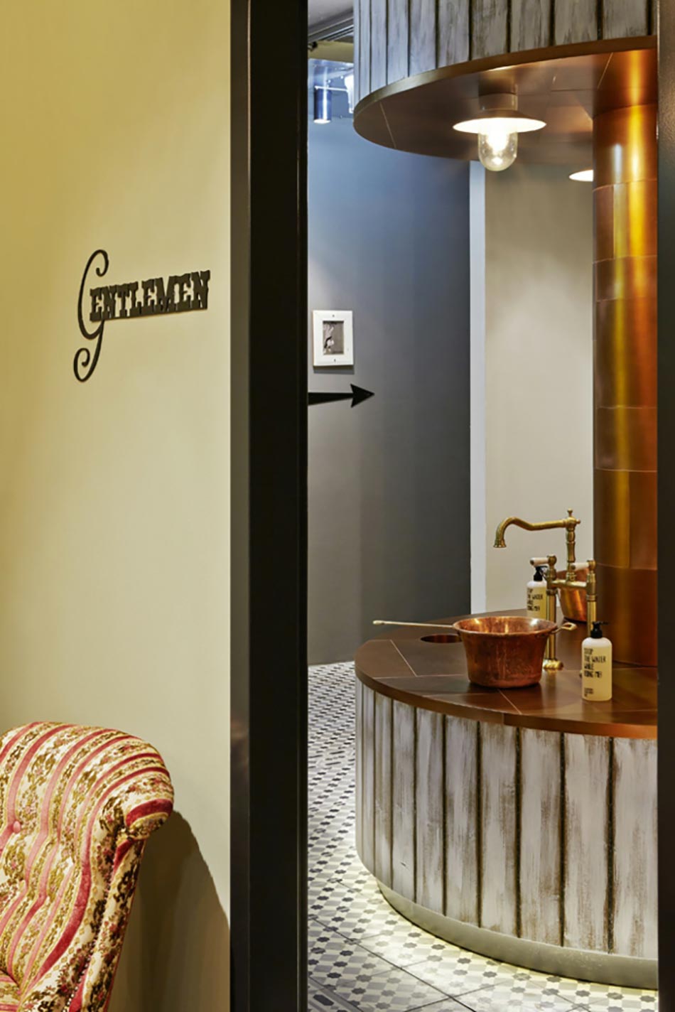 toilettes originales hôtel design 25 hours