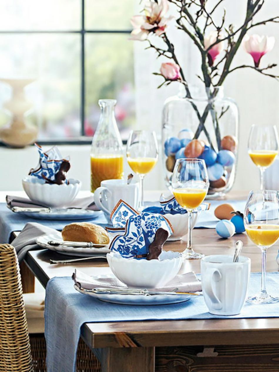 Pâques décorer table en bleu