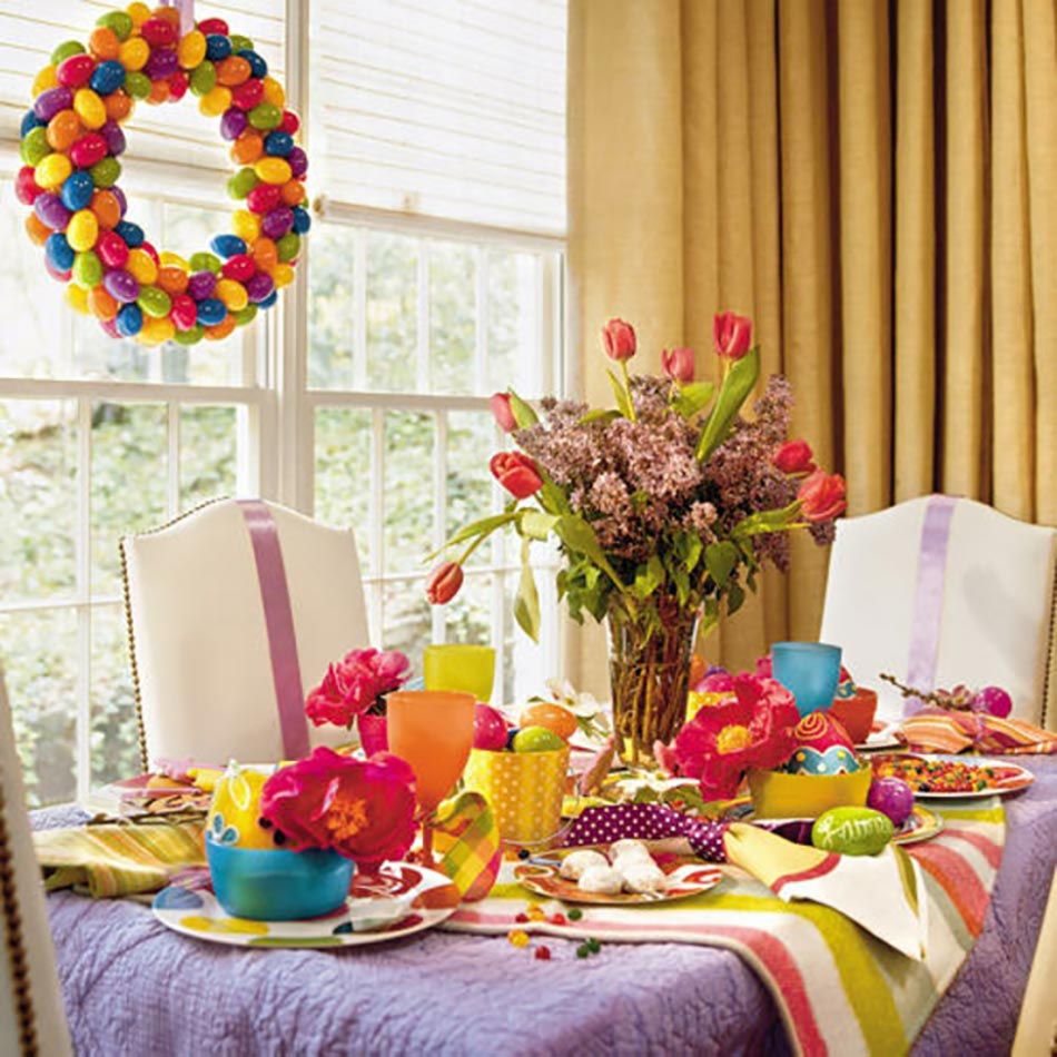 table multicolore décorer pour Pâques