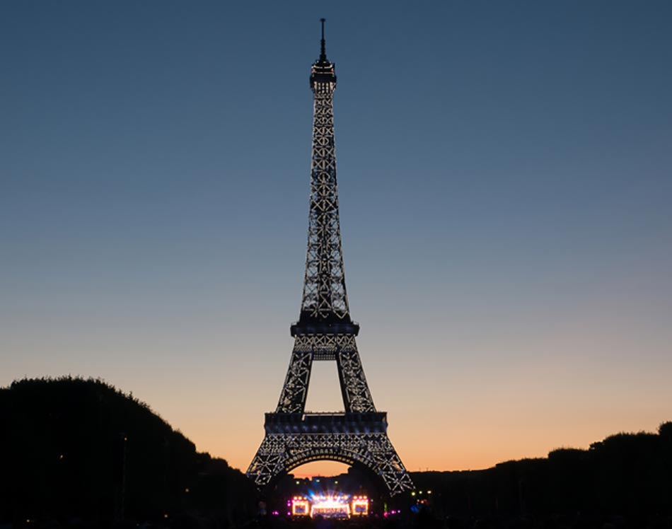 La Tour Eiffel au petit matin