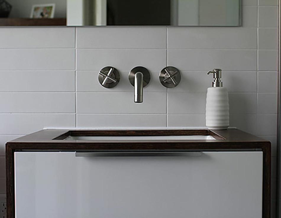 meuble lavabo et robinet moderne