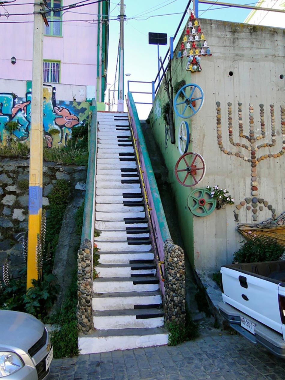 Escalier street art à Valparaiso - Chili