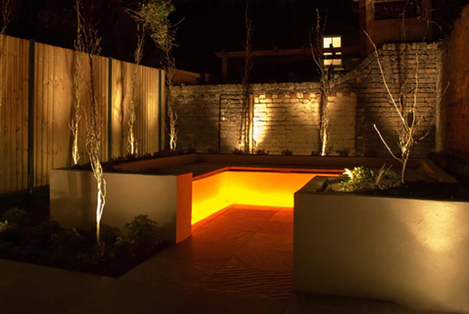 Coin lounge accueil au luminaire jardin 