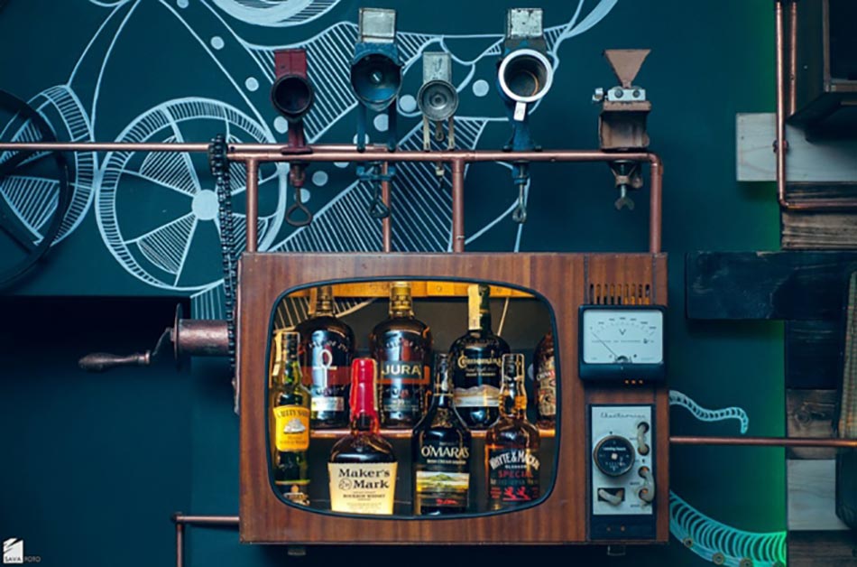 Bar design aux accessoires loufoques accessoires retro industriel ambiance bar