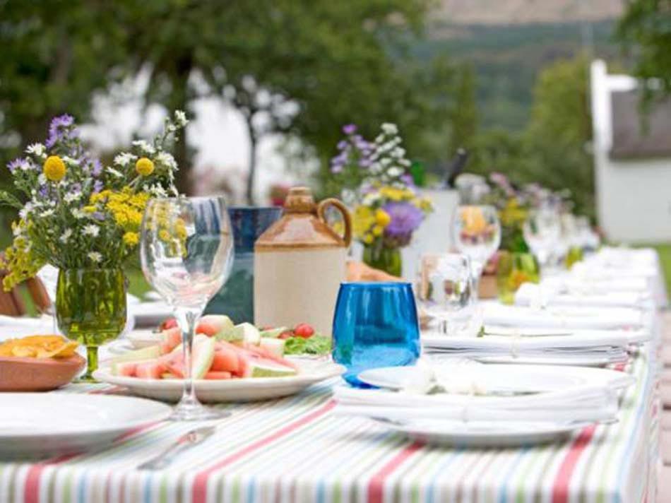 déco table entre amis jardin