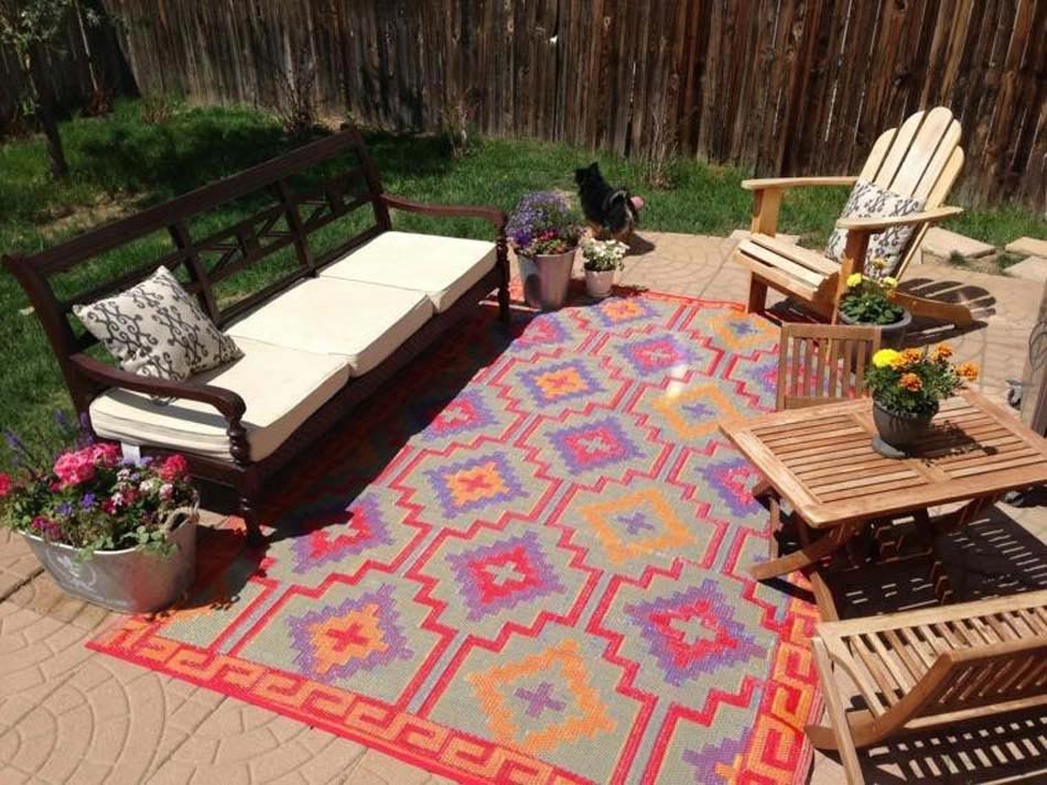 beau tapis moderne terrasse maison