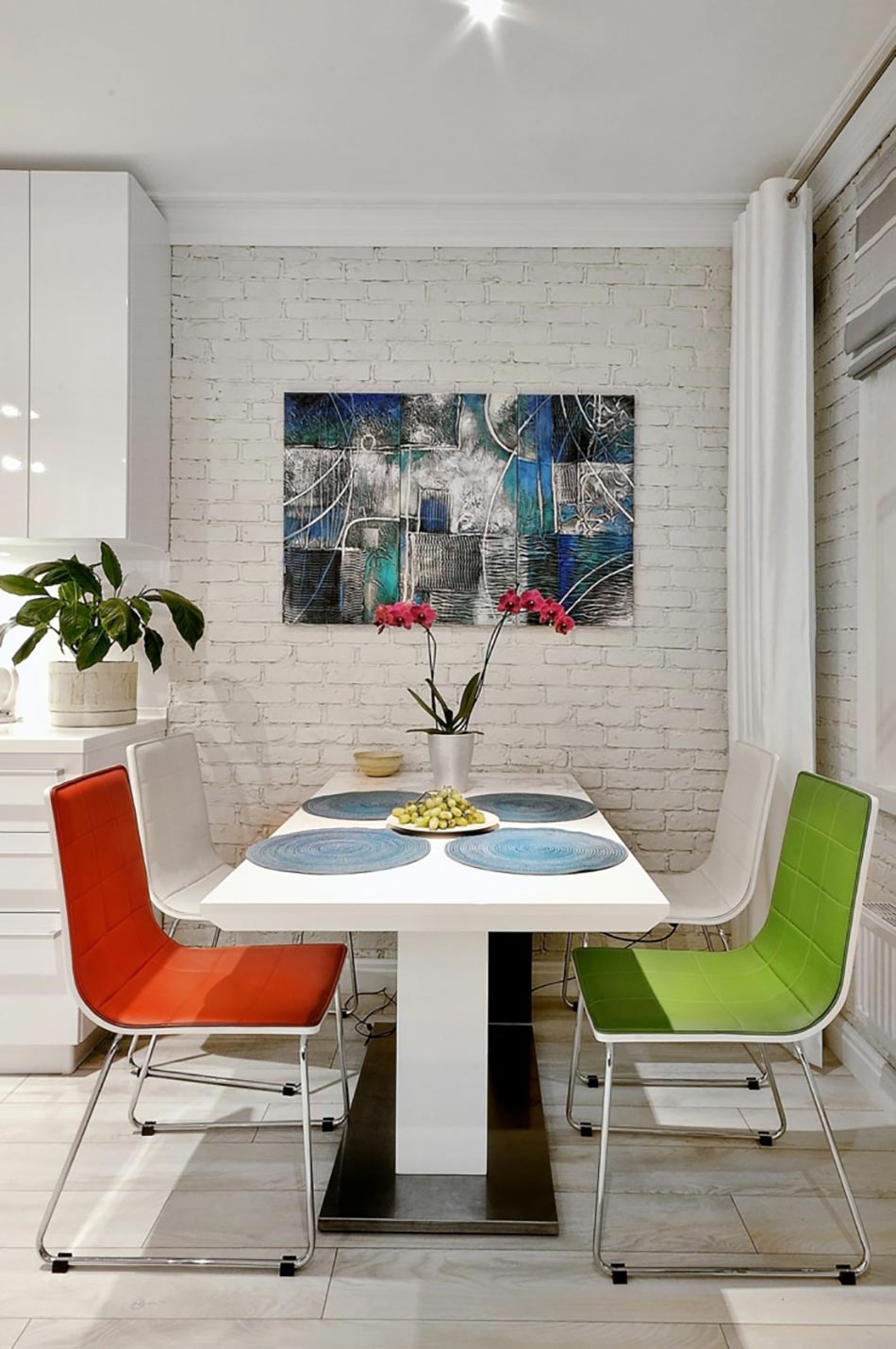 salle à manger petit appartement de ville
