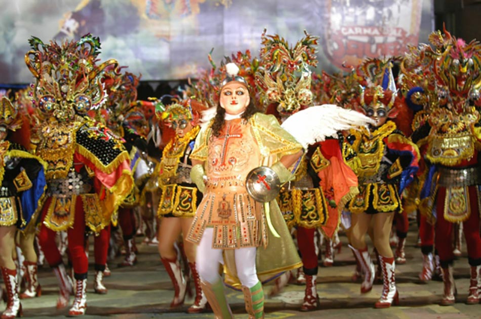 Pétillant carnaval d'Oruro en Bolivie