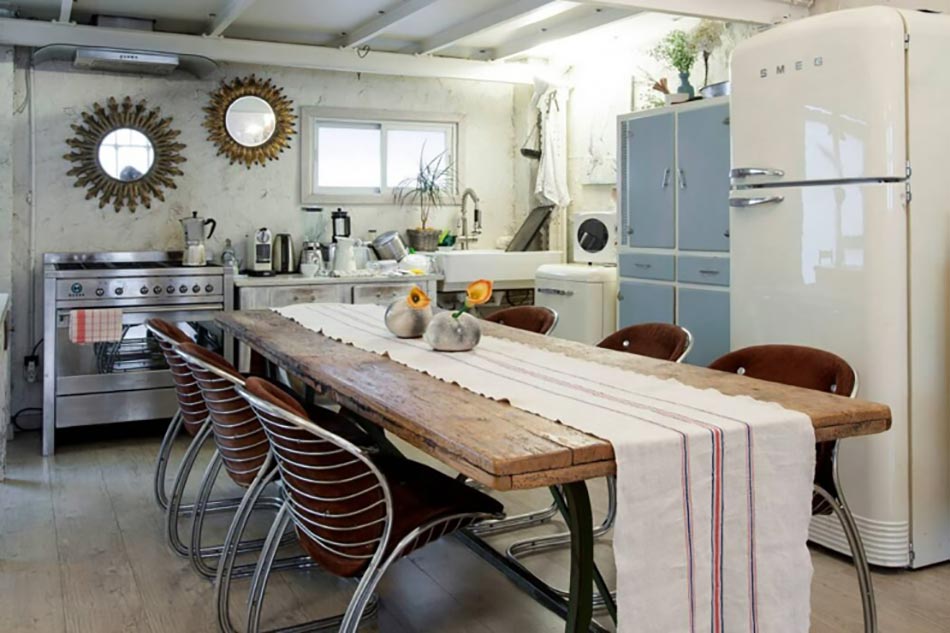 table à manger loft sous mezzanine