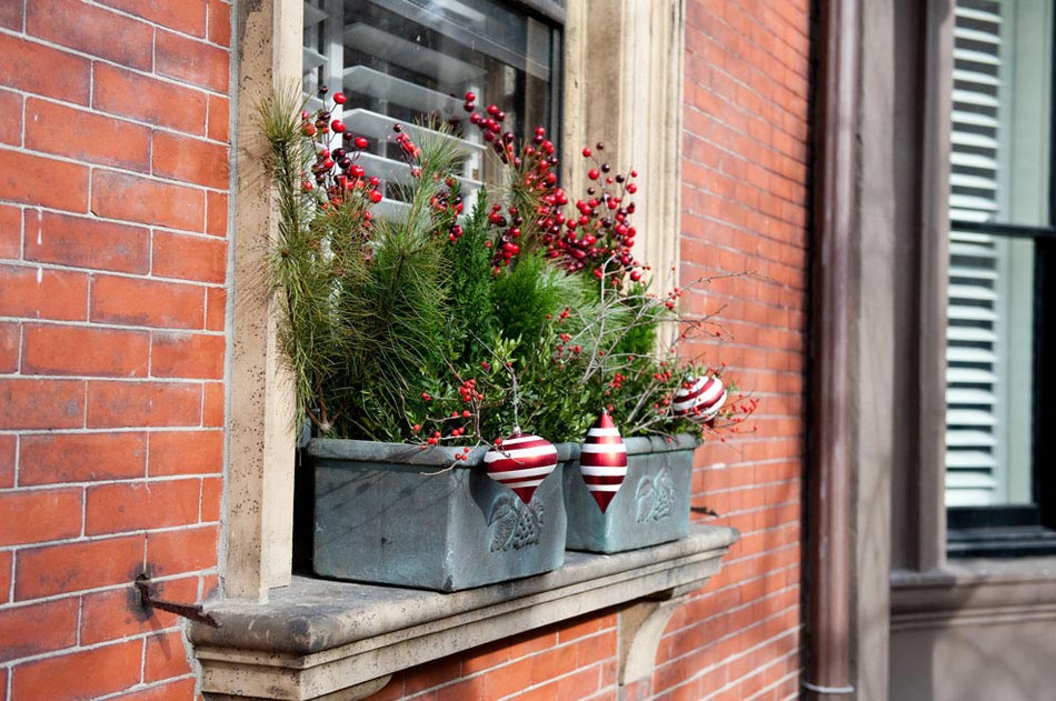 décorer les fenêtres pots de fleurs pour Noël