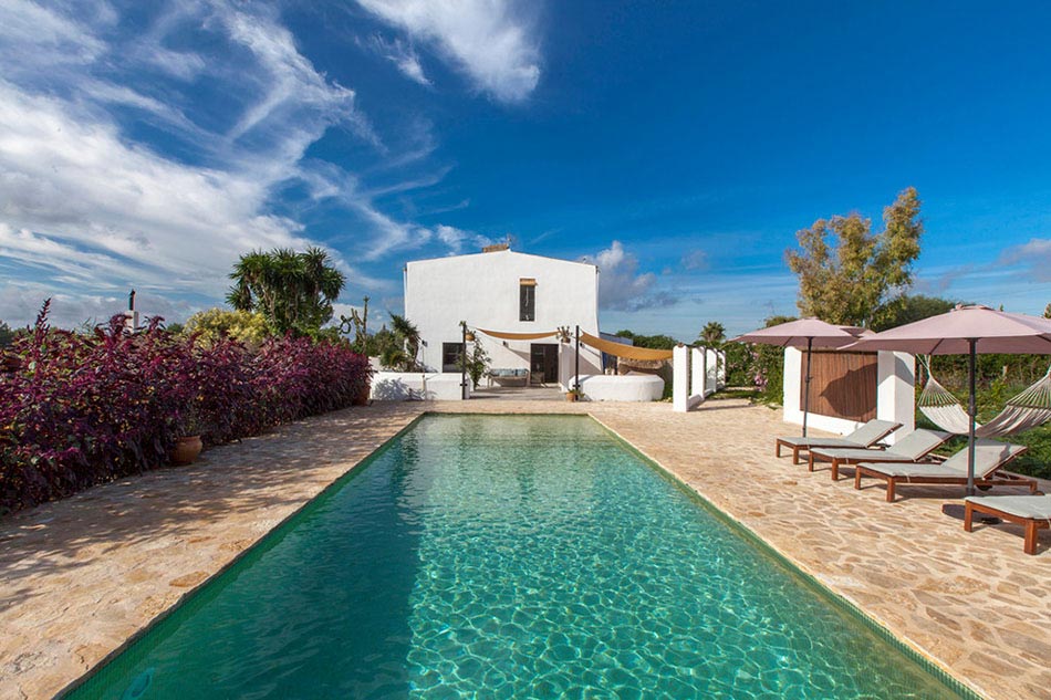 grande terrasse piscine maison de vacances hamac