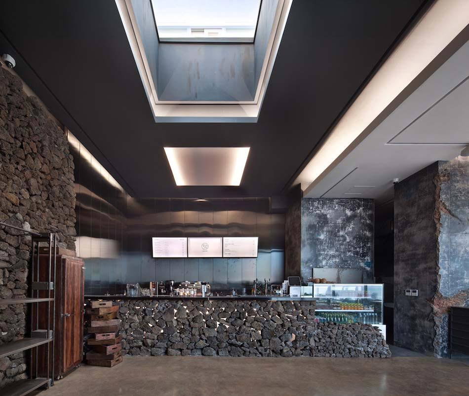 intérieur dépouillé tendance minimaliste café