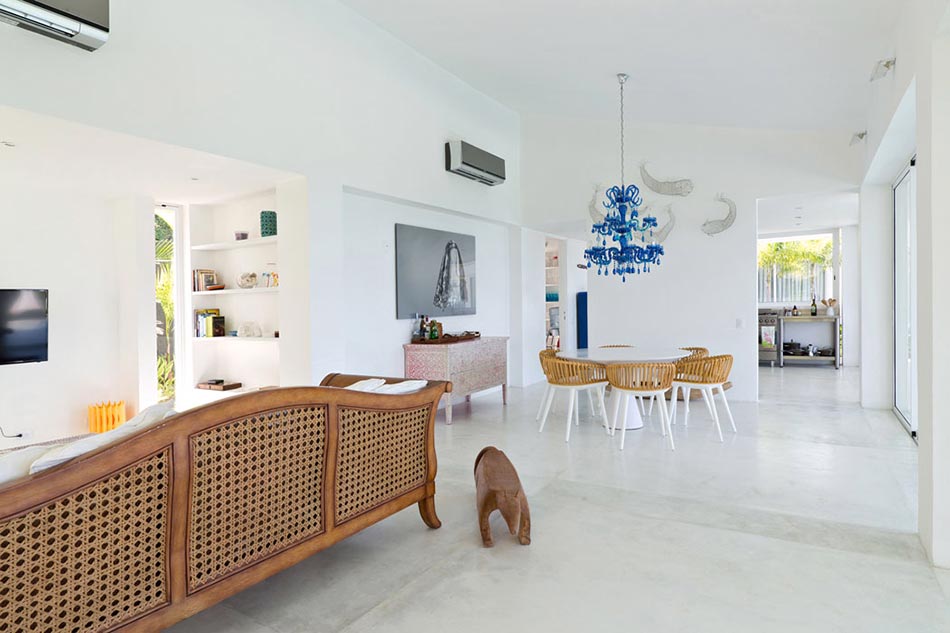 Design et décoration élégants de style minimaliste voire épuré de la villa villa de vacances intérieur élégant