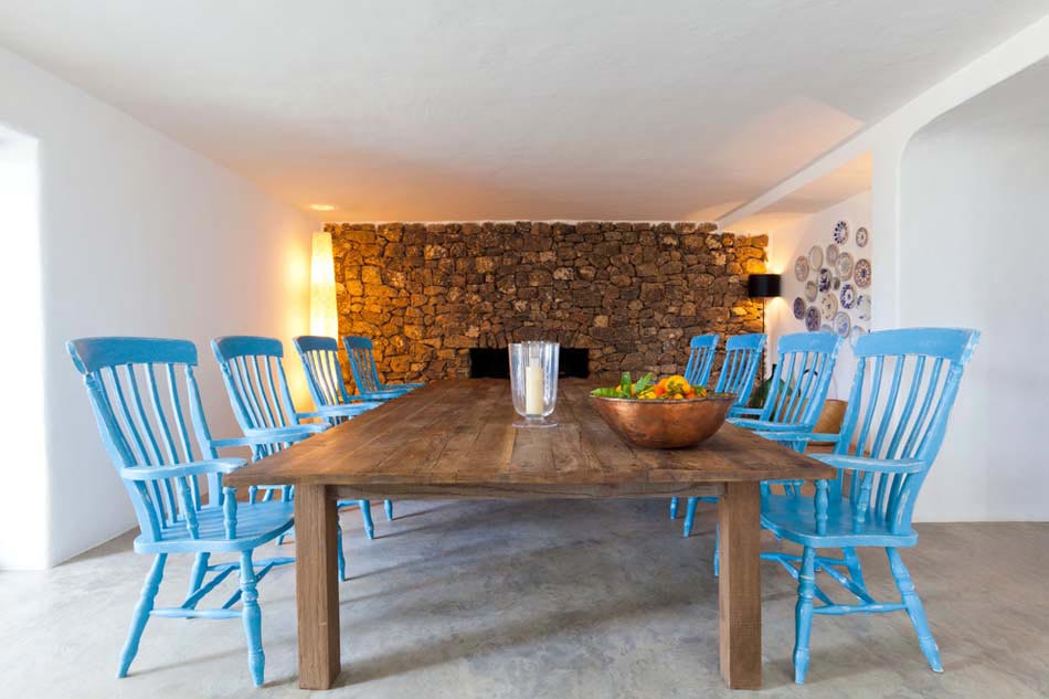 salle à manger rustique villa ibiza