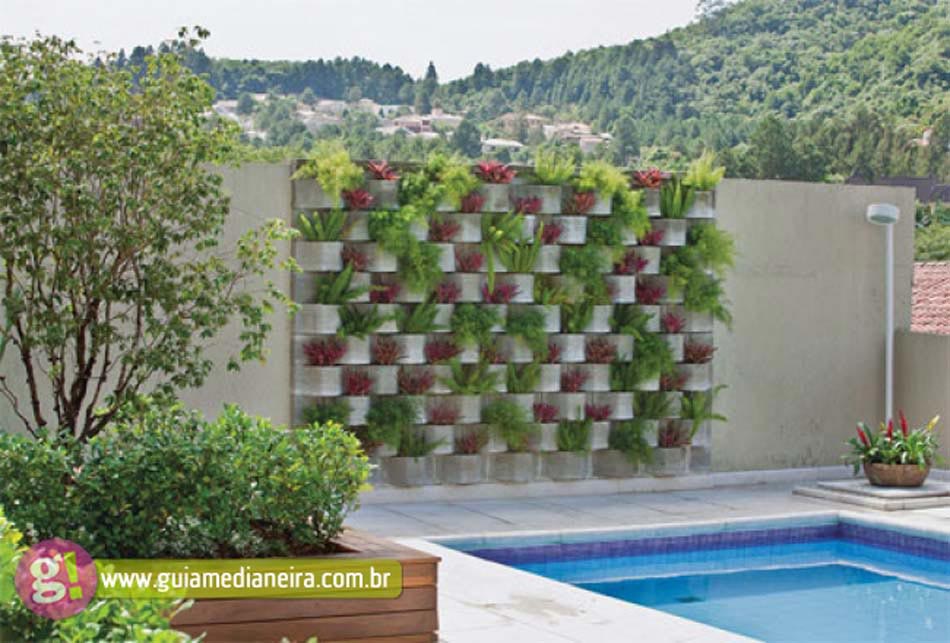 mur végétal extérieur piscine parpaings