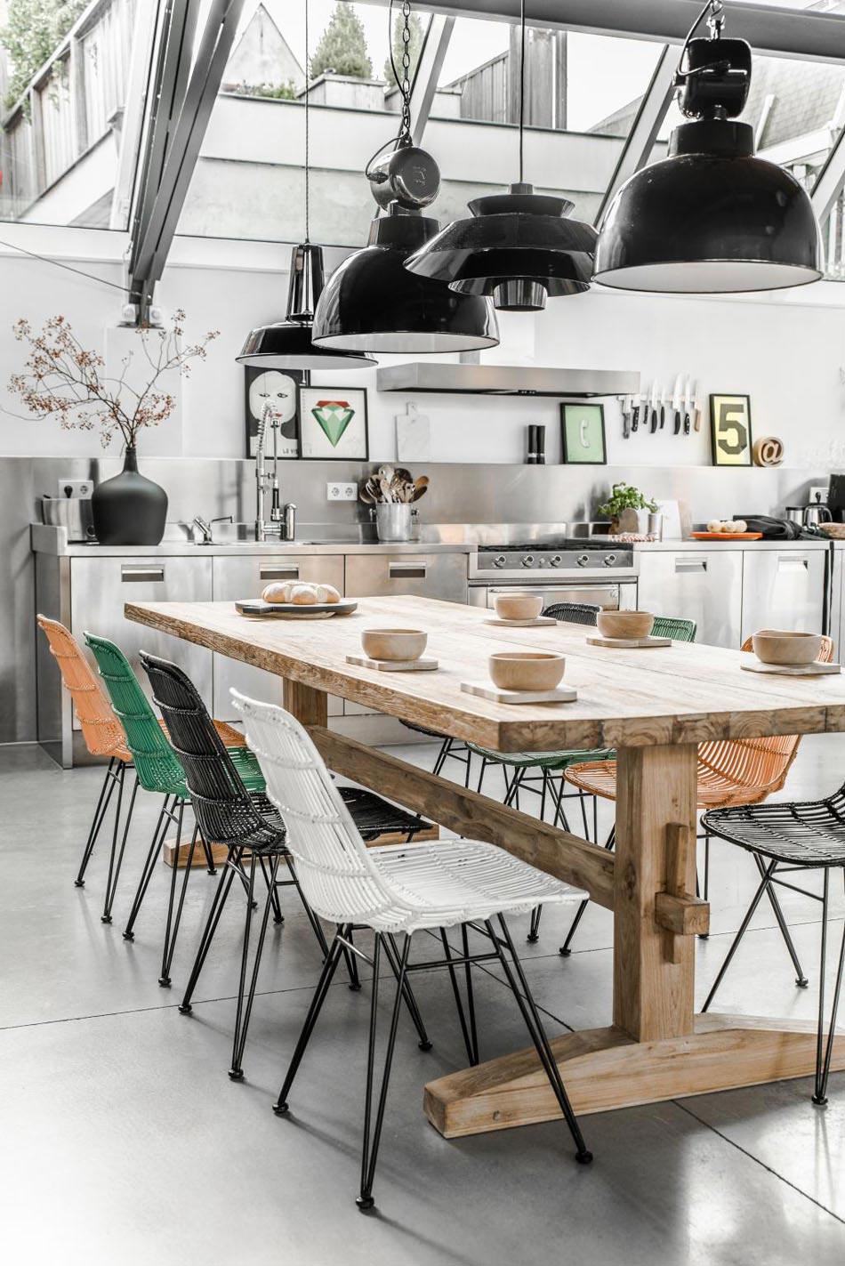 chaises rustique ambiance conviviale salle à manger cuisine
