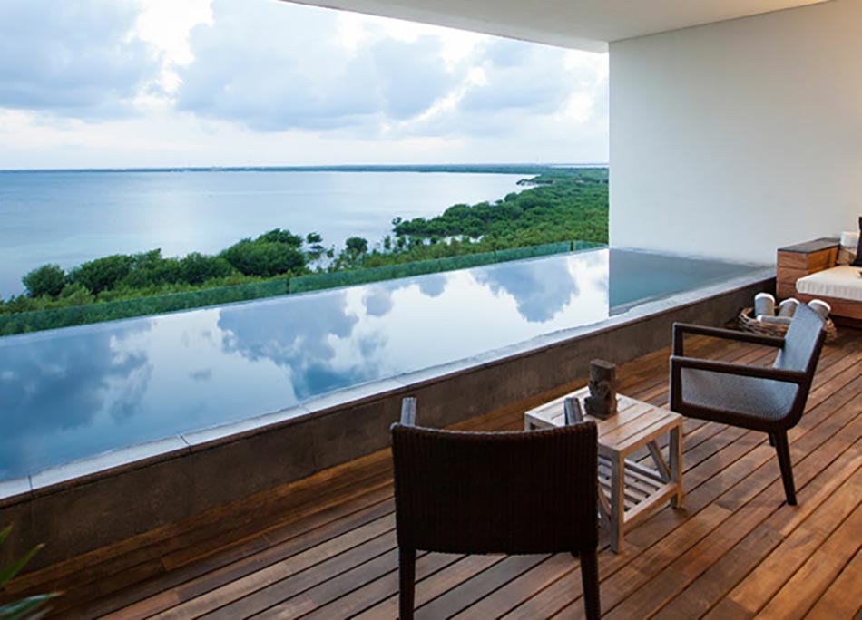 piscine à débordement suite nizuc resort cancun vacances au mexique