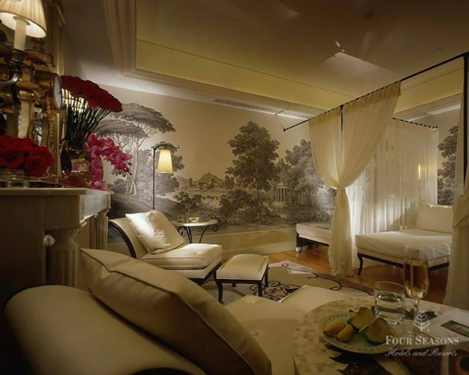 Suite royale des Four seasons à Paris
