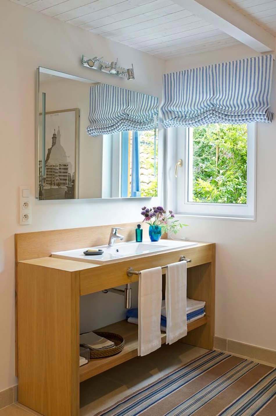 salle de bain compacte fonctionnelle