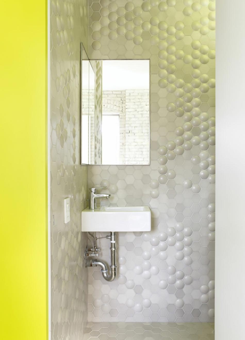 toilettes gris jaune citron déco