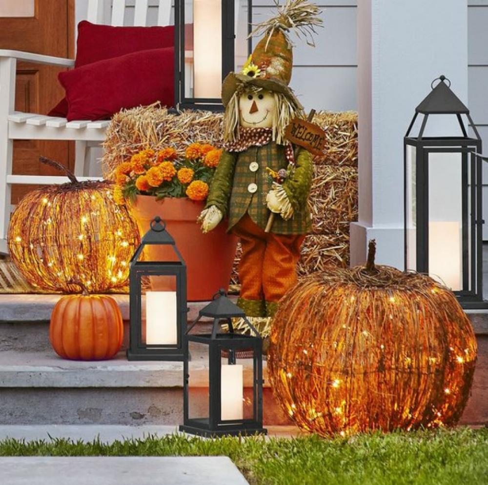 décoration porte d'entrée maison outdoor halloween citrouilles