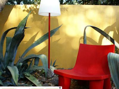 slide design lampadaire ali baba et fauteuil low lita