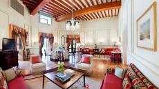 Une des suites de luxe dans l’hotel