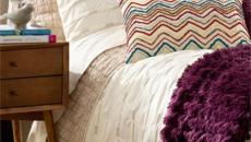 Style minimaliste et design sobre dans la chambre à couher