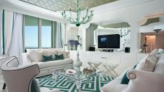 séjour déco en blanc et turquoise