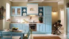 Maison à la cuisine design bleu