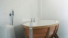 Salle de bain au baignoire - barque