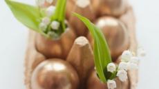 œufs transformés en petits vases idées déco originale pour Pâques
