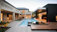 aménagement extérieur moderne pour le poolhouse