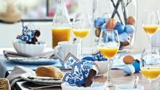 Pâques décorer table en bleu