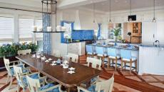 Cuisine claire en bleu et blanc
