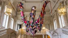 œuvre contemporain mary poppins par joana vasconcelos