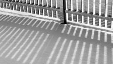 barrière en miroir dans le parc