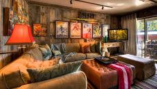 intérieur rustique séjour déco affiche de cinéma
