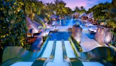 hotel à l'énorme piscine extérieure Bali