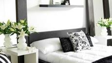 chambre à coucher en noir et blanc