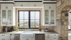 cuisine moderne touches rustique mure pierres