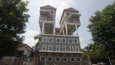 maisons construites sur le toit 
