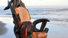 fauteuil au design rustre rustique bois