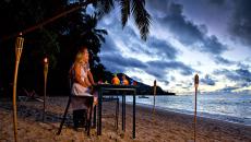 belle vue sur mer diner à deux plage exotique