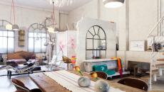 le séjour loft industriel depuis la cuisine