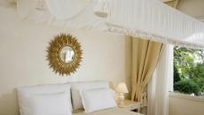 canopy lit suite palace
